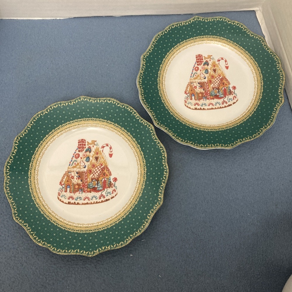 Robert Stanley Home Green w/Gold Trim 8.5" Scallop Edge Salad Plate - Set of 2